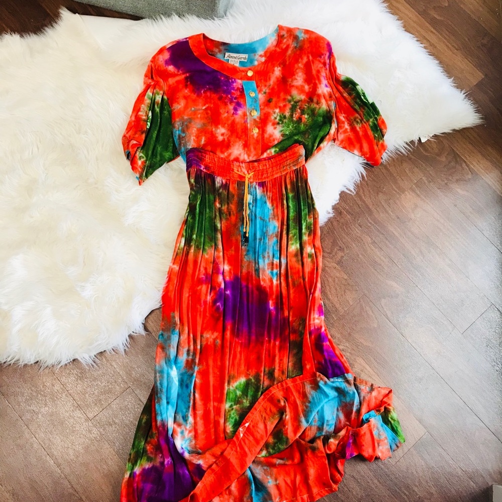 Tie-Dye Boho Broomstick Skirt & Blouse Set Vintage
